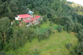 StayVista at The Verandah with Fireplace & Indoor, Outdoor Games